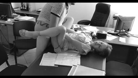 Boss and Secretary. Office Sex. Real Porn. Secretary Sucked Dick