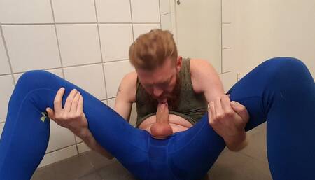 Golden shower 06