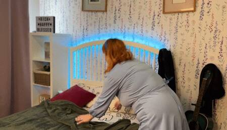 Roxanne Miller - Prude step-mom ex-pornstar