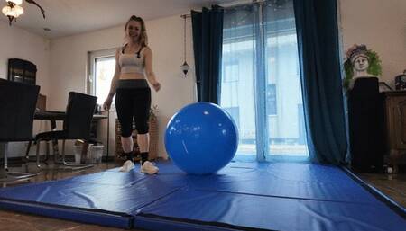 LoonerClip - 018 - Exercise Ball!