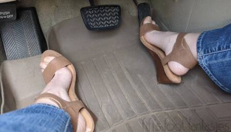 Fifi pedal pumping in brown ankle-strap wedge heels