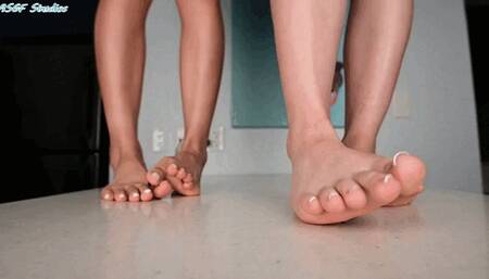 Two new Latina Mamis, crush tease - MP4