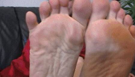 Worship my feet now - 1080