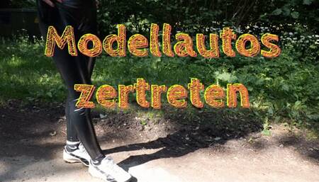 Crushing model cars - Modellautos zertreten