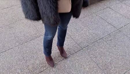 Use your tongue to clean my dirty soles