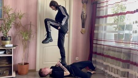 18 yo teen long foot worship and boots trampling