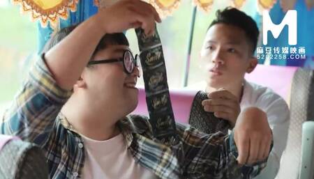 【国产】麻豆传媒作品/MTVQ6-EP1麻豆恋爱巴士-节目篇上集_000/免费观看