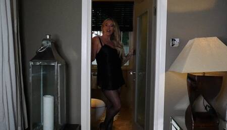 Step Mommy Fake Cock Fuck and Cream Pie