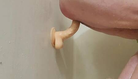 American MILF Dildo Suck & Squirt in Shower