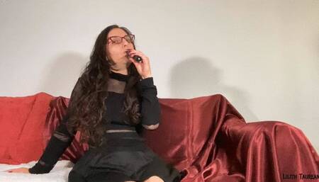 Weak4Smoke - Smoking Session Lilith Taurean