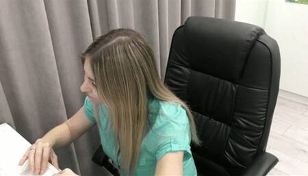 All farts must be made in contact with the chair MP4 FULL HD 1080p