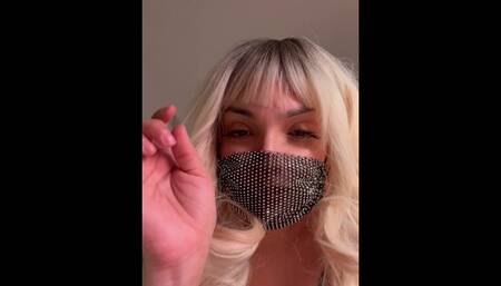 Busty Giantess loves to play with her tinies