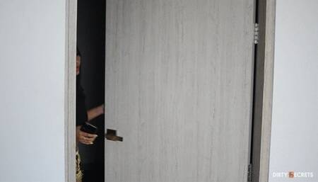 LEYLA_JOHNSON PAYS A HOT VISIT TO LIL_TIMY