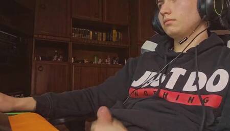 Gamer Boy Massive Cum - with Face