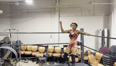 MILF Battle - Kara Squishes Cocoa