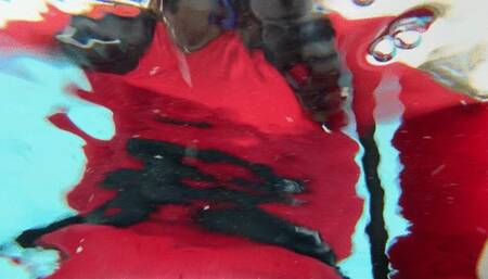 Pool swim in full face mask