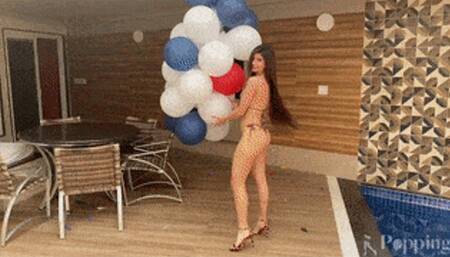 Walking, Popping & Stripping (UHD 4K)