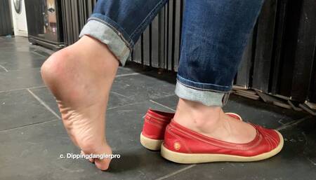 Candid Dipping Flats Shoeplay in the Kitchen 210624