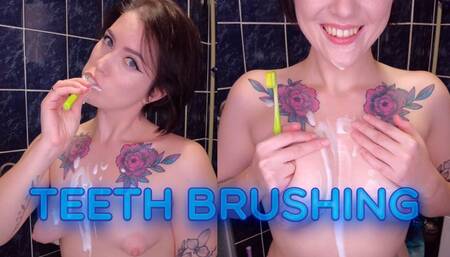 Topless teeth brushing