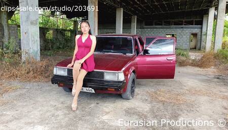 124 - Jazz Revving old Toyota