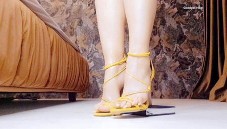 You Are So Weak For My Feet