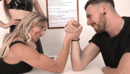 Una palestra per solo uomini - A gym only for men #2