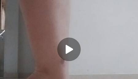 LILI BREAD CRUSH WITH FEET LILI PISADA DE PAN CON PIES