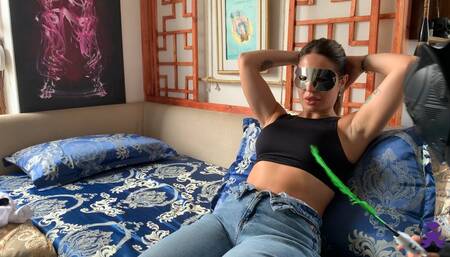 Giusy upper body tickling challenge 4k