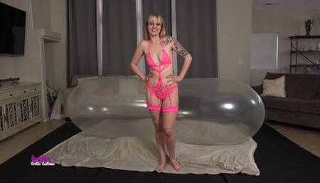 Hot Young Blonde Amateur Feels the Grand Moab Balloon on her skin for the FIRST TIME EVER! HD!