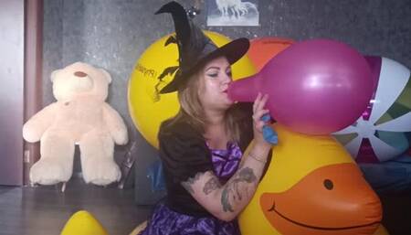 blowtopop balloons on infatables