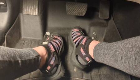 Fifi desperately cranking with fast pumping in Keens whisper sandals ankle socks and leggings