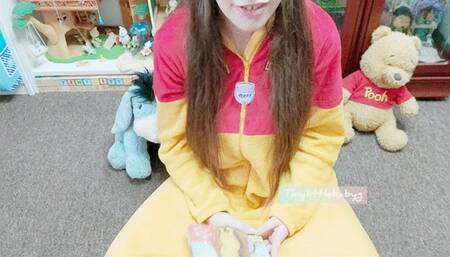 Hide and seek yellow bear book