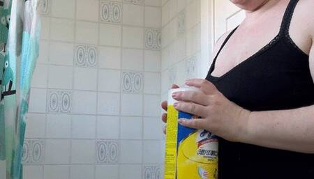 BBW MILF shows off her big booty, full bottom panties and maxi pad while cleaning the shower