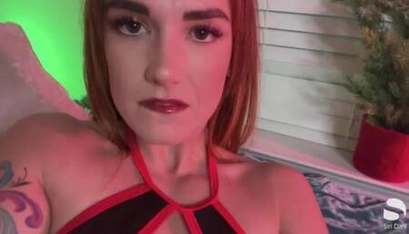 Siri Dahl Breaks Out The Toys