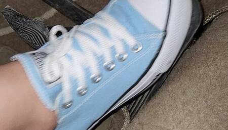 Hard pedal Pumping with Sneakers