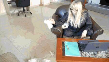 Elizabeth is sick AVI (1920x1080) FHD