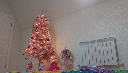 Alla sexually inflates an inflatable island with her mouth and two beach balls and inflatable armbands!!!