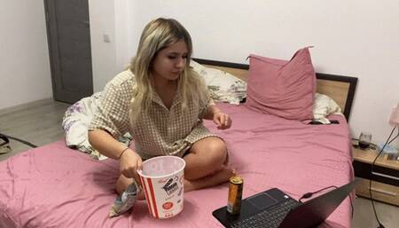 Chilling While Farting Season 2 episode 1