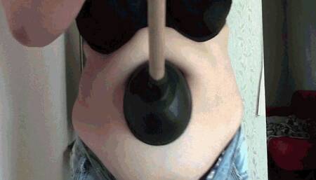 My powerful plunger has sucked my belly tightly and won't let go