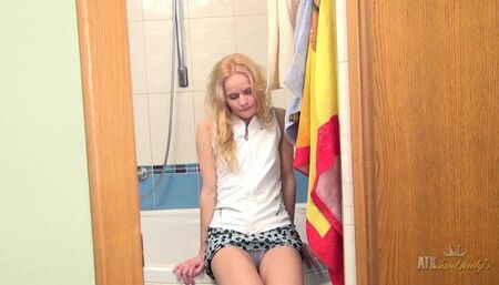 Milf Suzy masturbates in the shower.