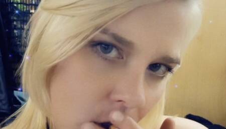 Jynxie the Mermaid Empress of the Sea Smoking Before Bed