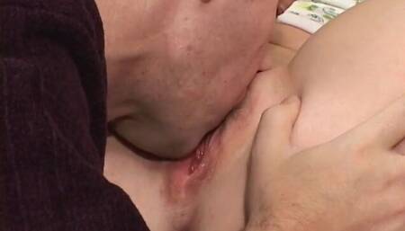 Wife takes it in her ass