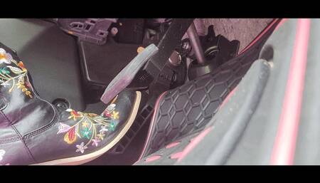 Cow Girl Pedal Pumping