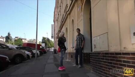 Cash for sex movie with rocking Ria Sunn from Hunt4k