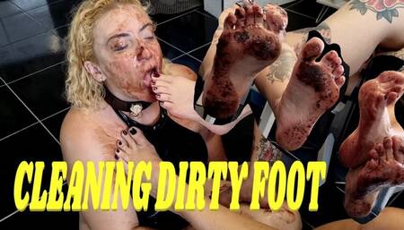 CLEANING DIRTY FOOT