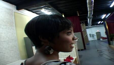 Sexy Ebony slut needs some cash so she can go home