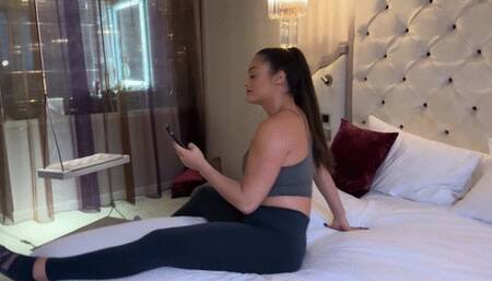 Personal Trainer Pegging and Muscle Worship