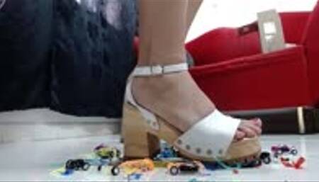 Crushing and test Destruction levels of my sandals vs cars