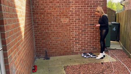 6 Range Rover remote controlled cars crushed