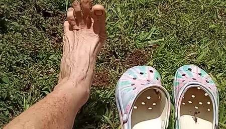 Suck my toes lick me rub me come to WATCH me and my FEET for you Sexy Boudicca